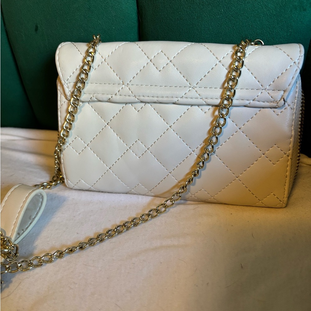 Elegant Cream Quilted Crossbody Bag - Picture 3 of 4